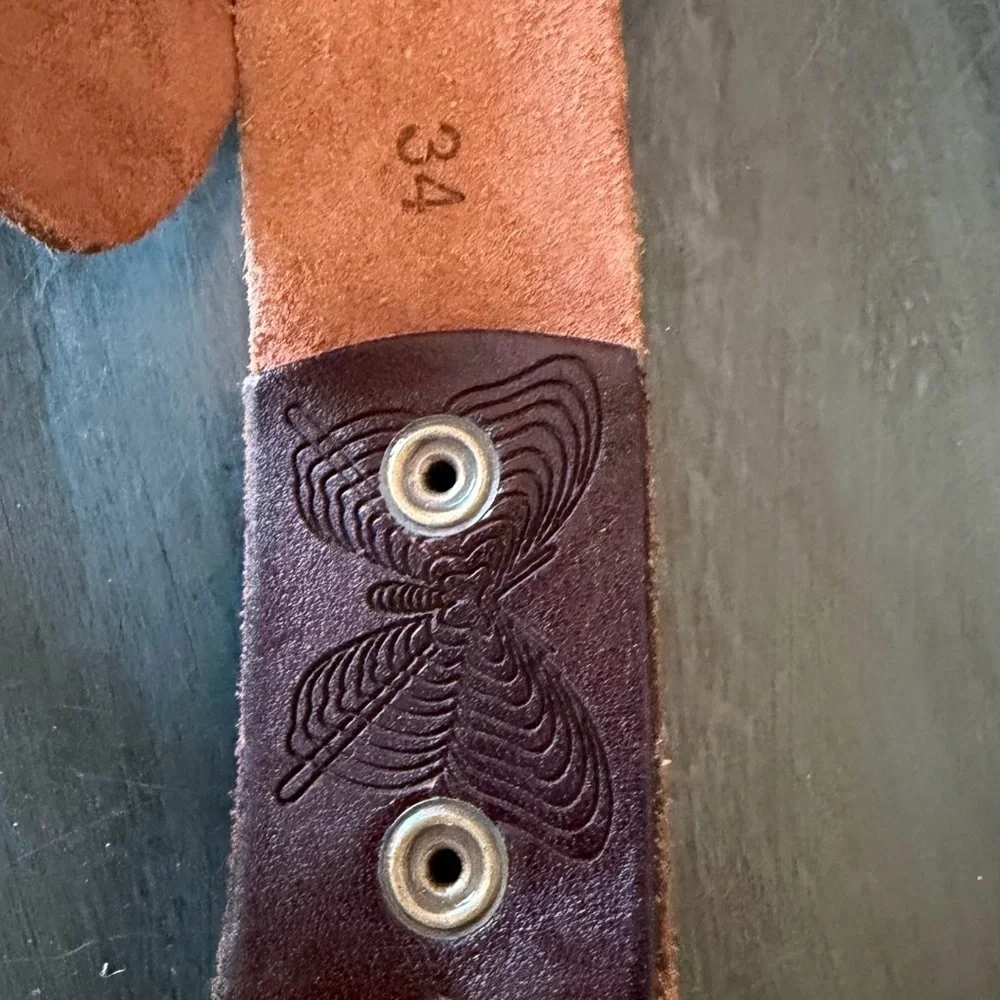 N/A leather belt